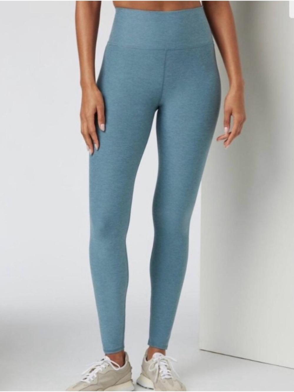 Vuori High-Waist Leggings in Dusty Teal